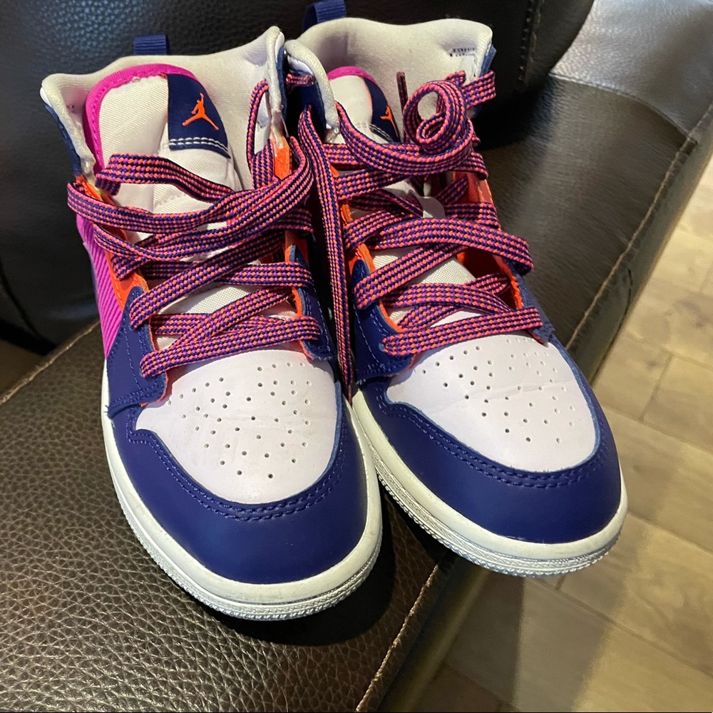 Jordan 1 child size 13 only worn twice